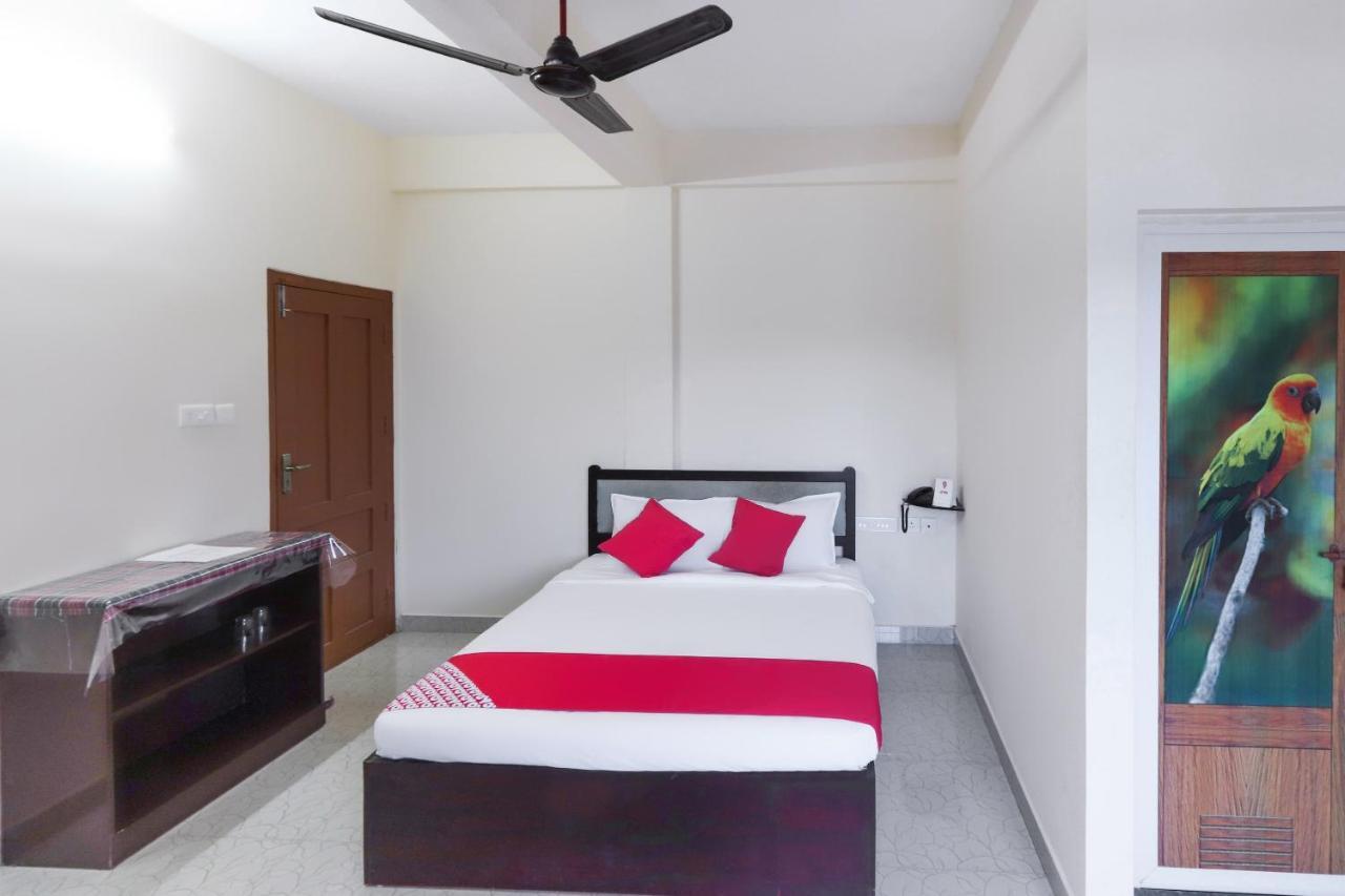 Oyo 49244 Green Castle Residency Nedumkandam Ngoại thất bức ảnh