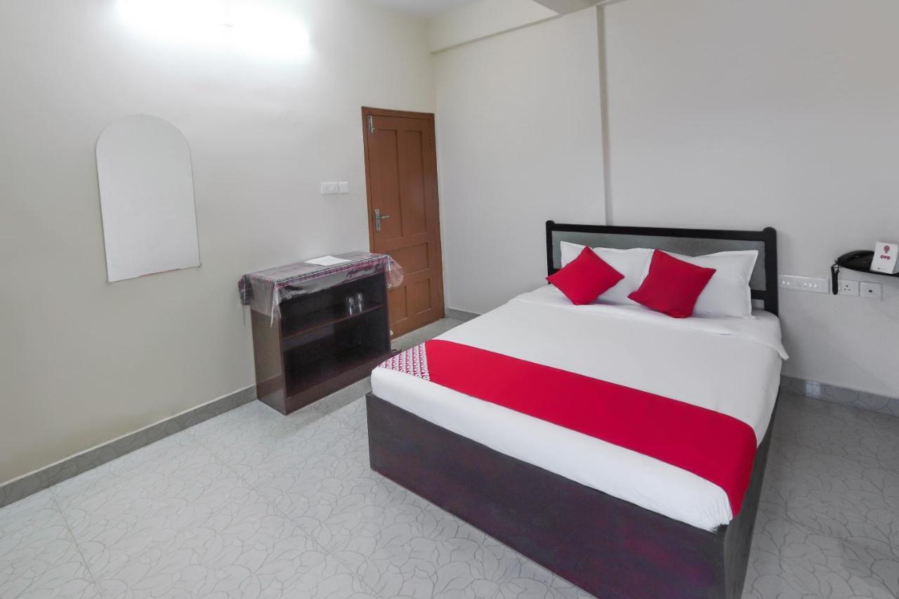 Oyo 49244 Green Castle Residency Nedumkandam Ngoại thất bức ảnh