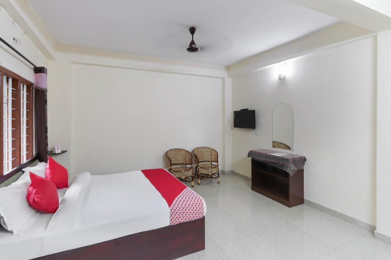 Oyo 49244 Green Castle Residency Nedumkandam Ngoại thất bức ảnh