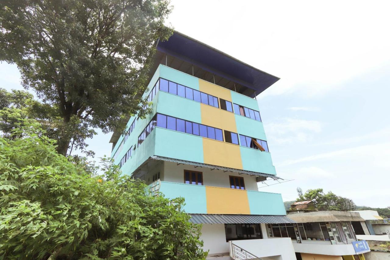 Oyo 49244 Green Castle Residency Nedumkandam Ngoại thất bức ảnh