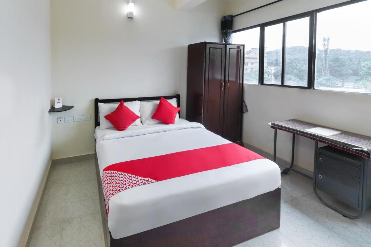 Oyo 49244 Green Castle Residency Nedumkandam Ngoại thất bức ảnh